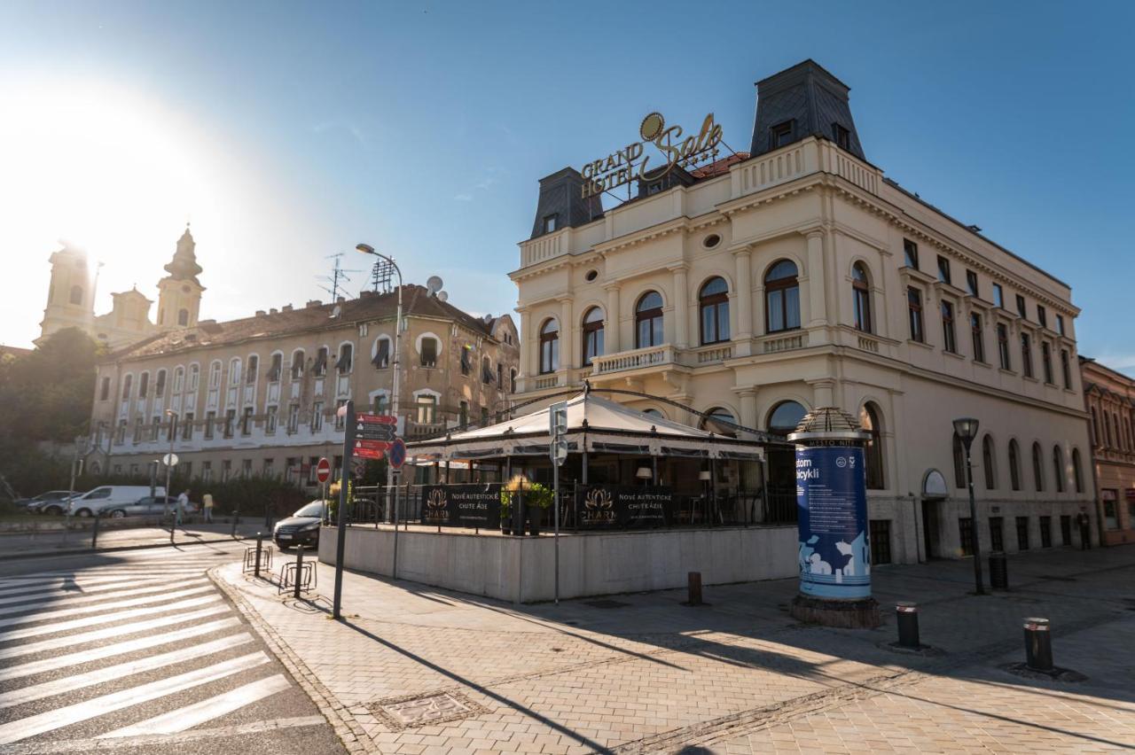 Grand Hotel Sole Nitra Esterno foto